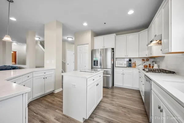 $600,000 | 114 Abbott Court, Bartlett, IL 60103