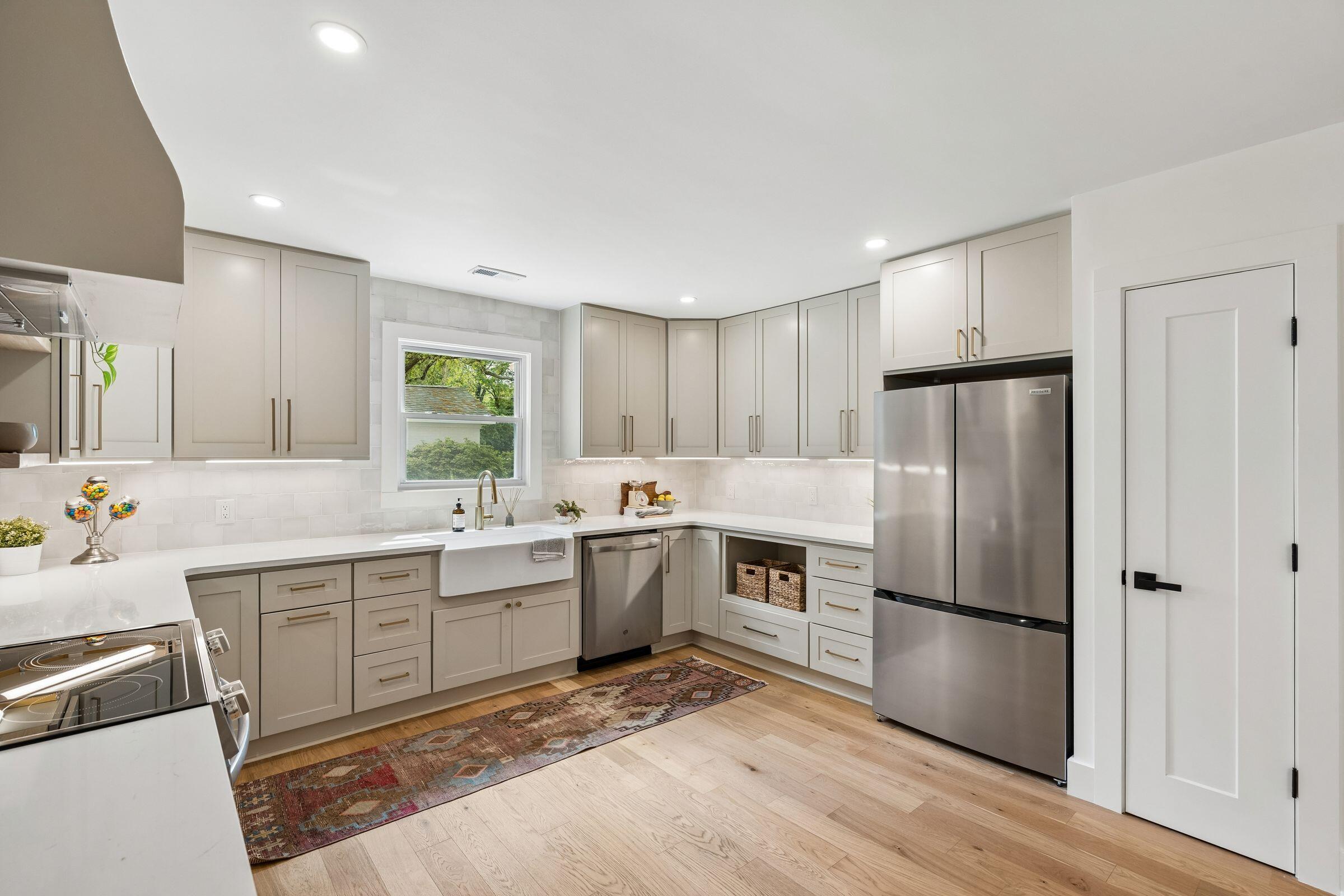 512 Risher Street Charleston, SC 29407 - Photo 9 of 55 Kitchen