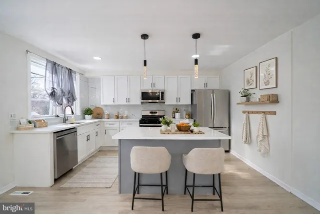 $384,999 | 3674 Salina Road, Philadelphia, PA 19154