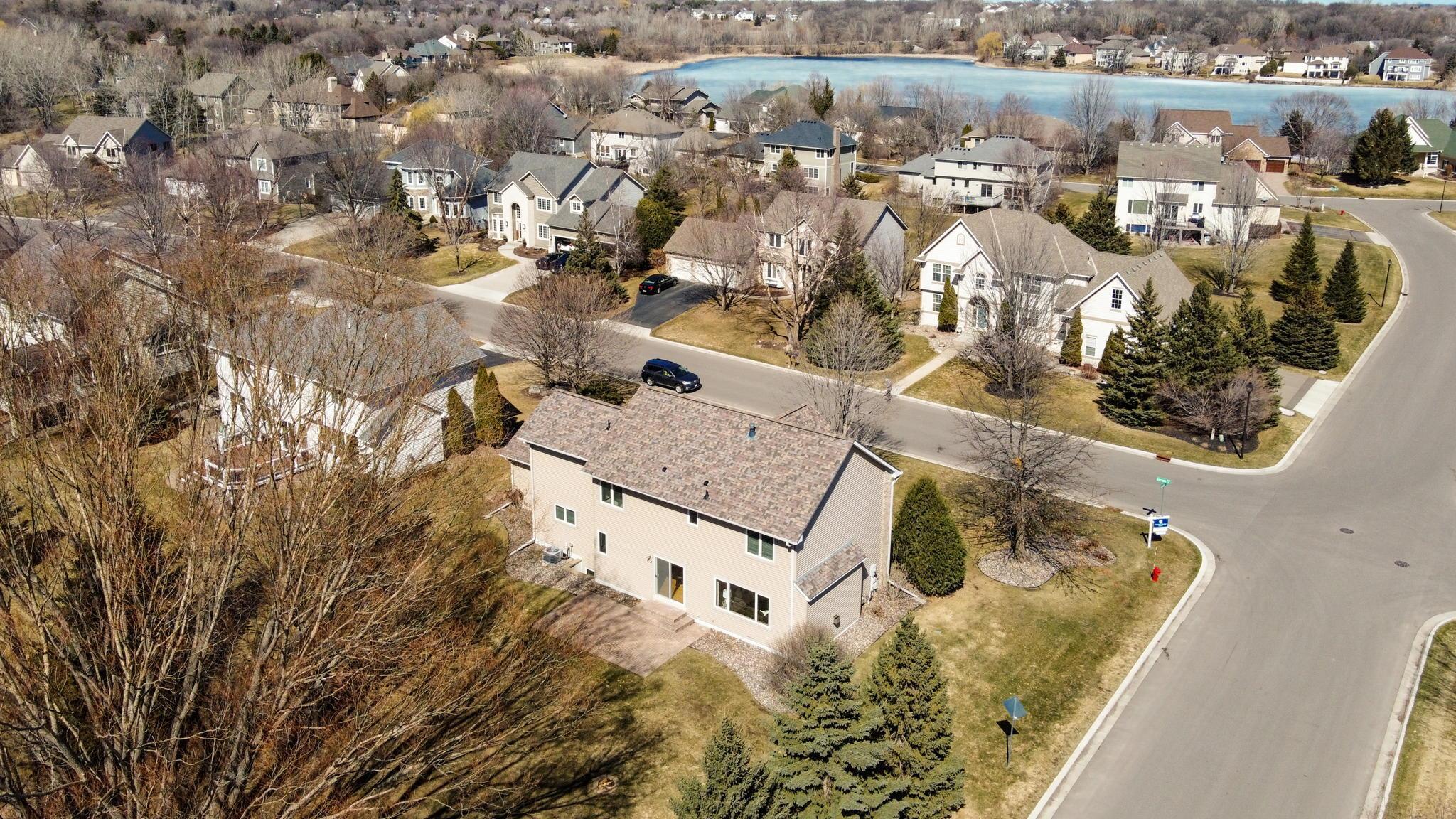 8217 Enclave Road Woodbury, MN 55125 - Photo 3 of 32 Gallery Image 3