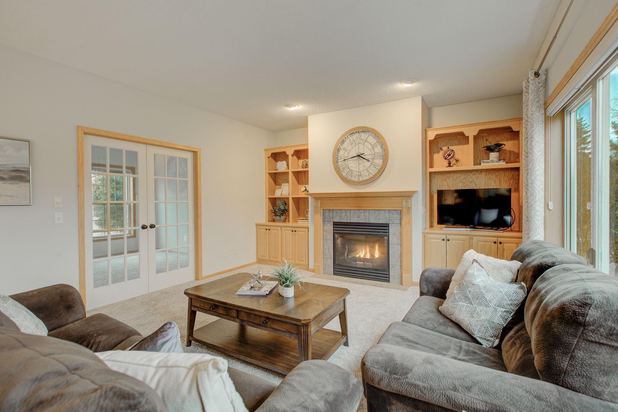8217 Enclave Road Woodbury, MN 55125 - Photo 5 of 32 Gallery Image 5