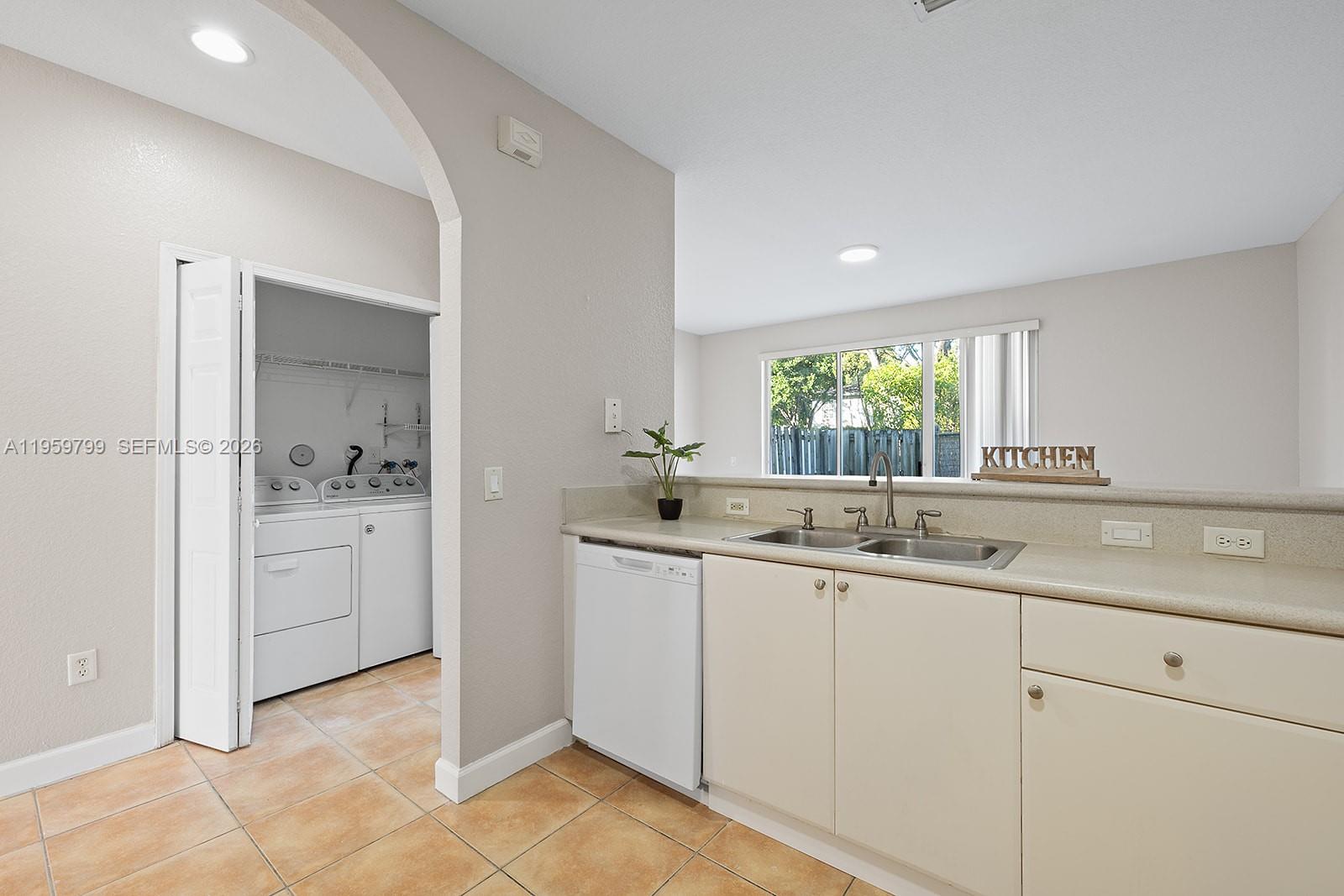 3952 Southwest 157th Avenue, Unit 221 Miramar, FL 33027 - Photo 11 of 43