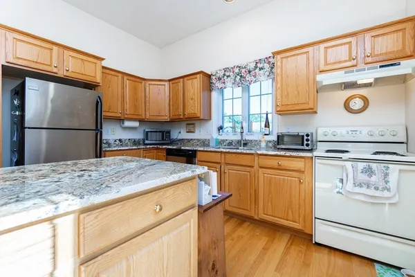 $4,400 | 37 Augusta Way, Unit 37, Chelmsford, MA 01863