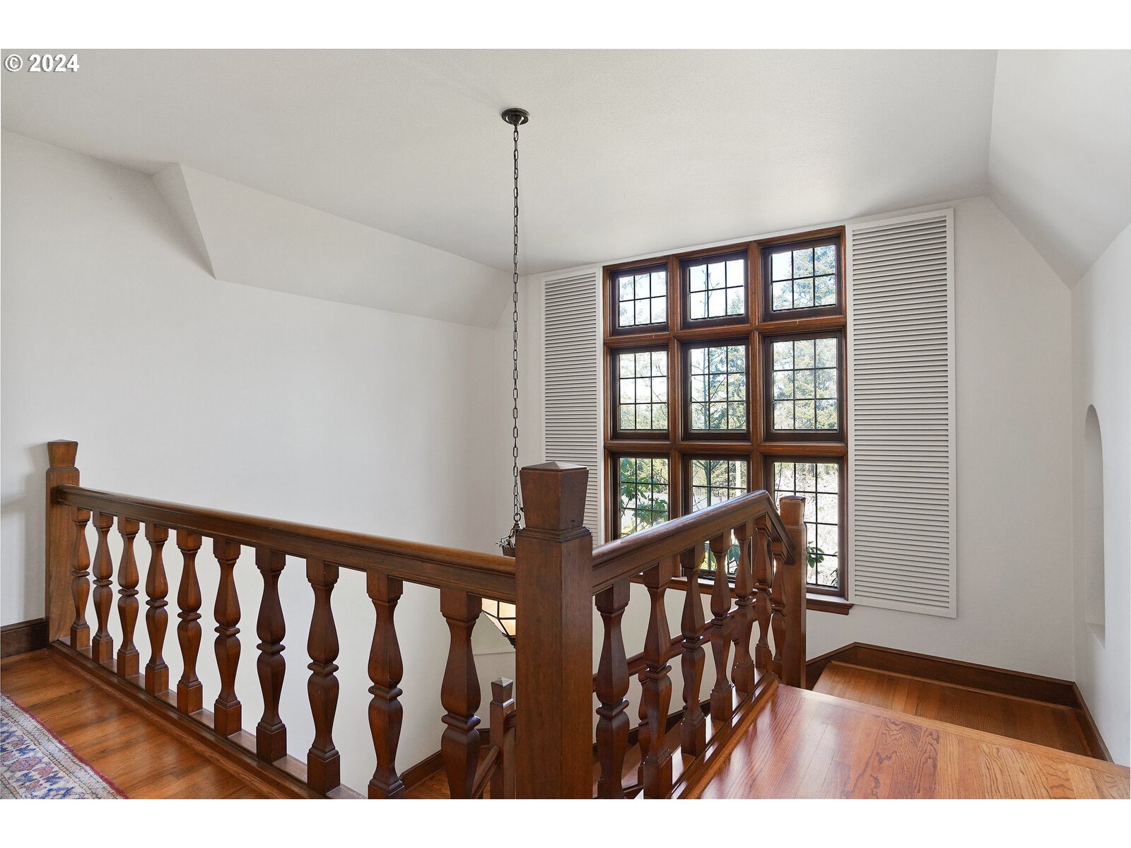 460 Leffelle Street South Salem, OR 97302 - Photo 29 of 48 a view of entryway with wooden floor