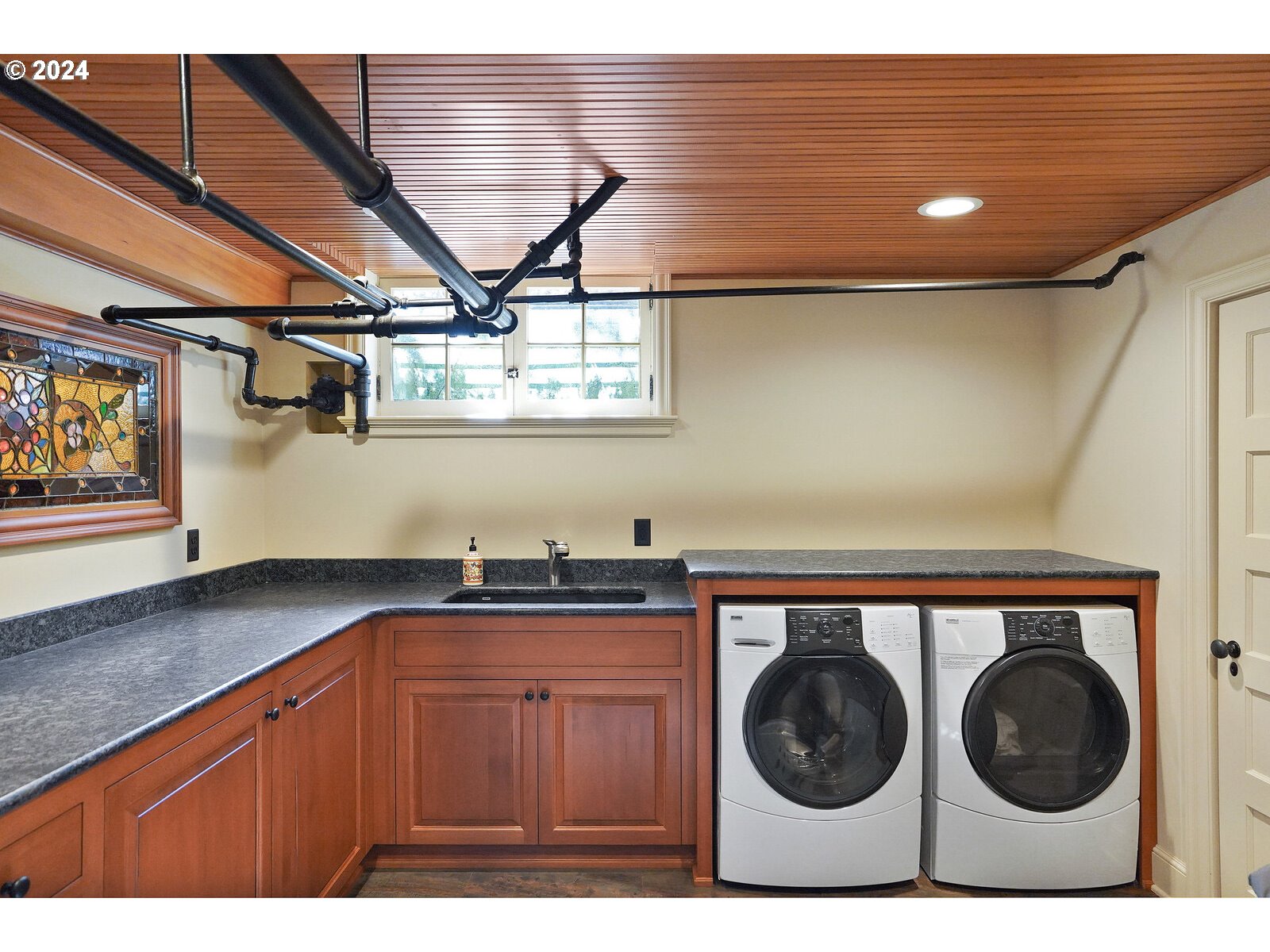 460 Leffelle Street South Salem, OR 97302 - Photo 36 of 48 a view of a storage & utility room