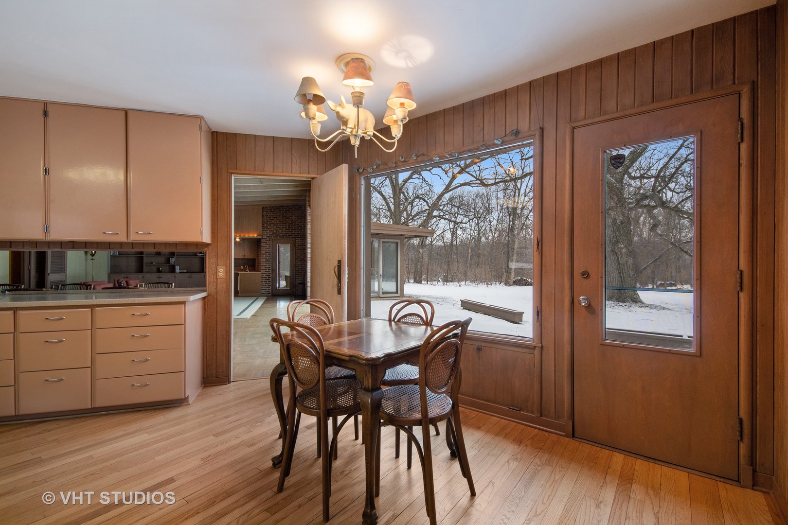 5N440 Curling Pond Road Wayne, IL 60184 - Photo 4 of 22