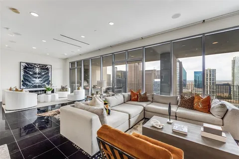 $1,850,000 | 1717 Arts Plaza, Unit 2107, Dallas, TX 75201