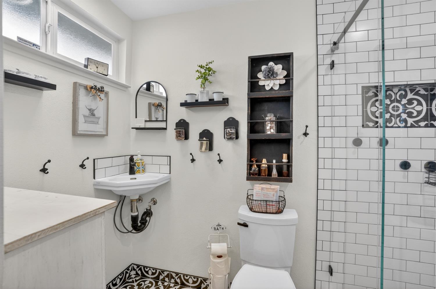 1042 Norfolk Road Livermore, CA 94551 - Photo 23 of 43 Primary bath.