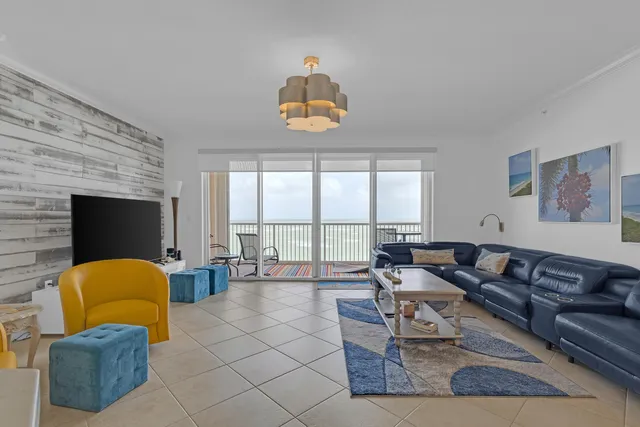 $1,100,000 | 4160 North Hwy A1A, Unit 902, Hutchinson Island, FL 34949