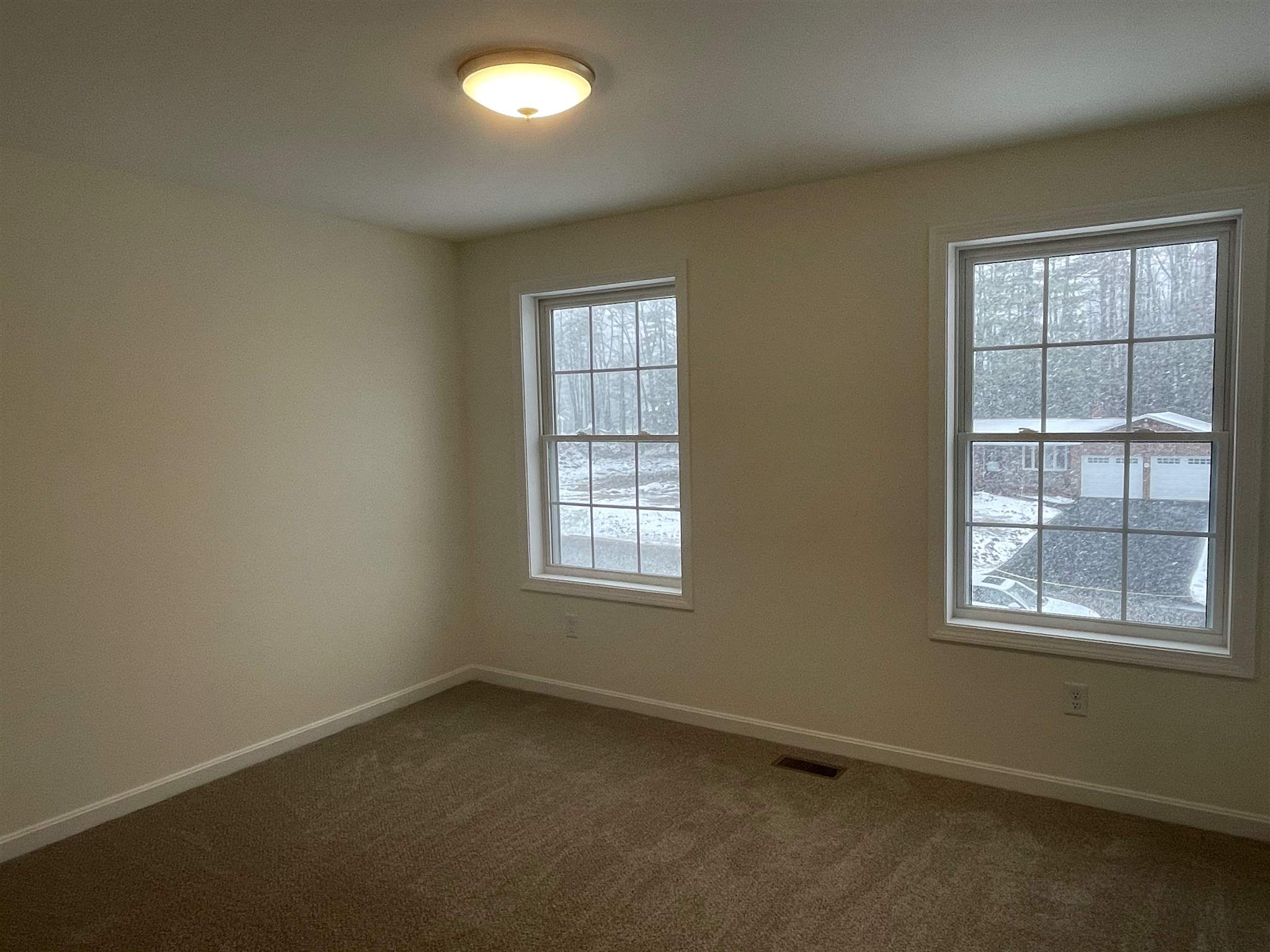 10 Ida Circle, Unit 31027 Rochester, NH 03868 - Photo 17 of 29 Gallery Image 17