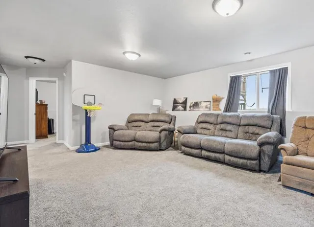 $375,000 | 2992 74th Avenue South, Fargo, ND 58104