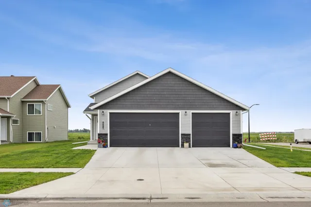 $375,000 | 2992 74th Avenue South, Fargo, ND 58104