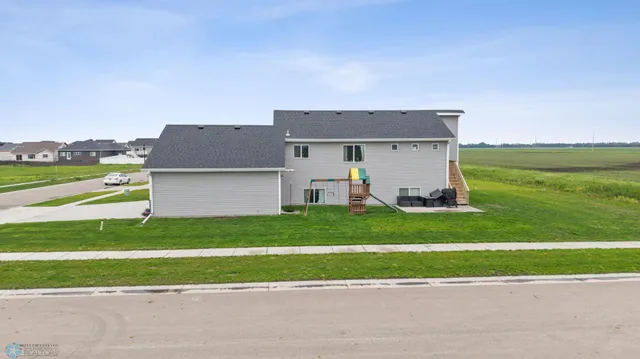 $375,000 | 2992 74th Avenue South, Fargo, ND 58104