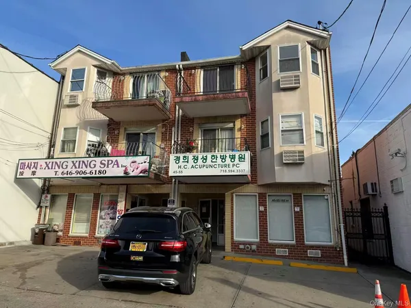 $2,550 | 45-55 162nd Street | Flushing