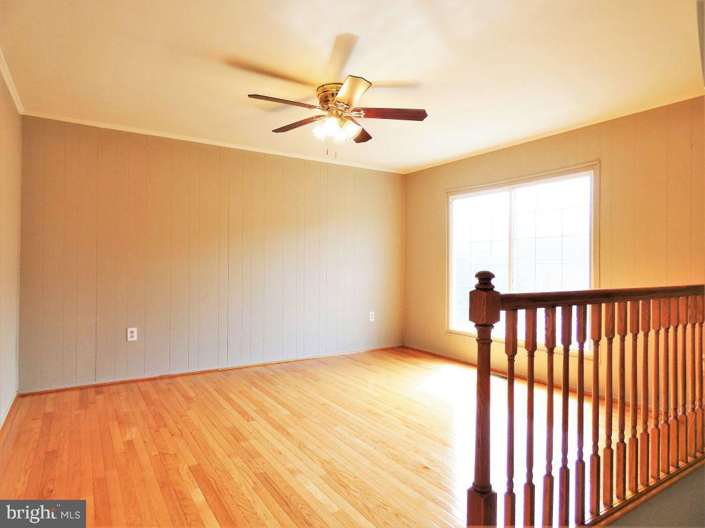 19129 Fuller Heights Road Triangle, VA 22172 - Photo 5 of 20 Gallery Image 5