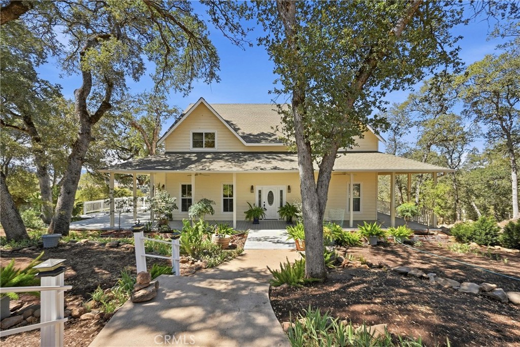 Welcome home! Set well back from street for privacy