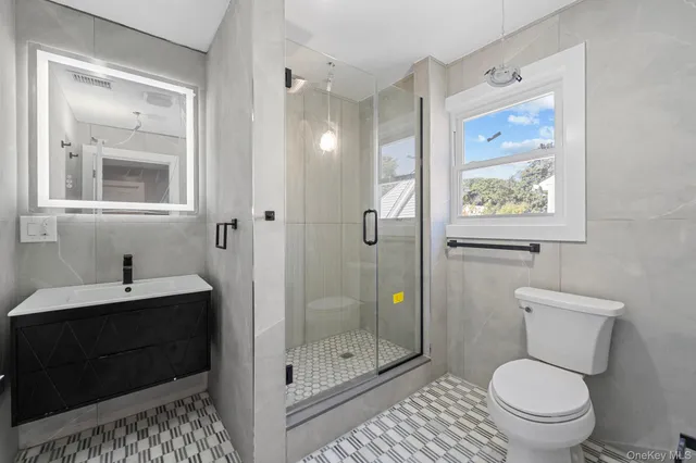 $979,000 | 111-32 199th Street | Hollis