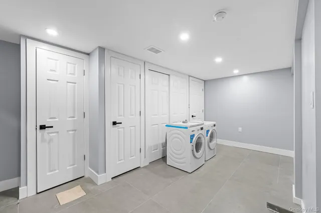 $979,000 | 111-32 199th Street | Hollis