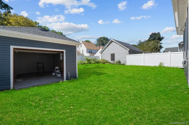 $979,000 | 111-32 199th Street | Hollis