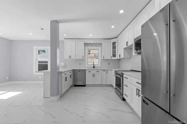 $979,000 | 111-32 199th Street | Hollis