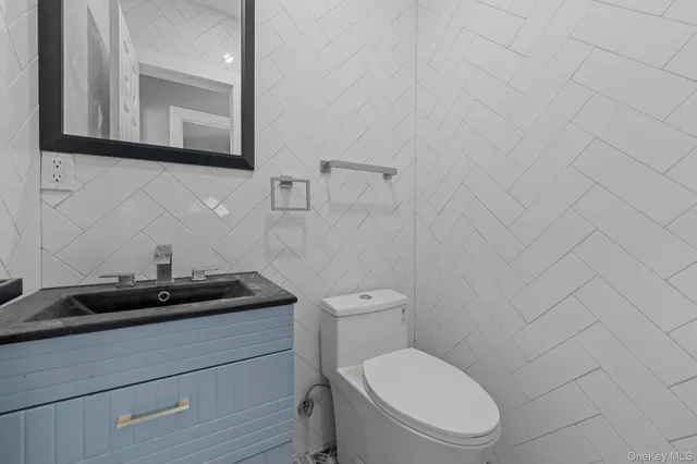 $979,000 | 111-32 199th Street | Hollis