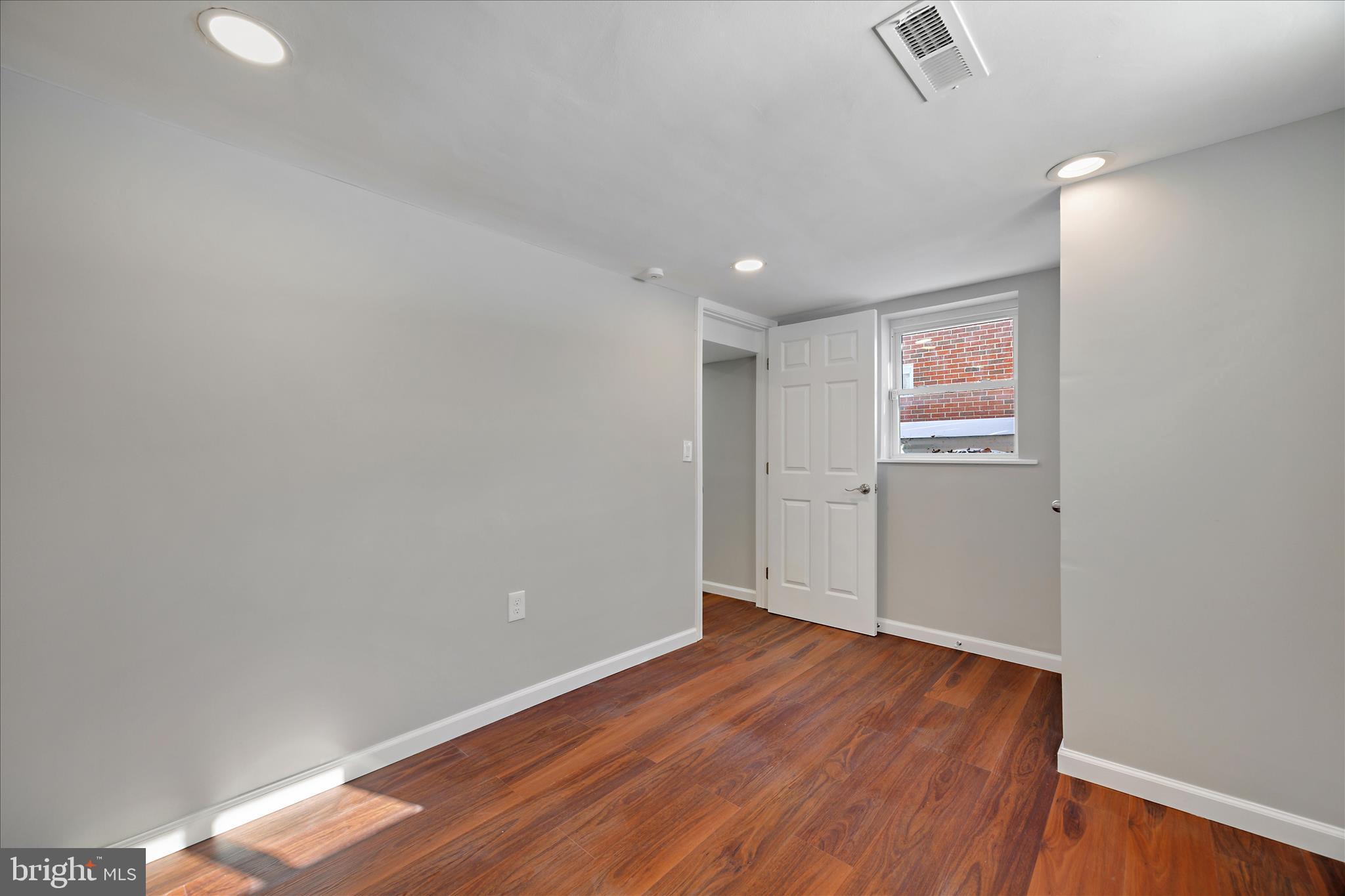 6513 Liberty Road Baltimore, MD 21207 - Photo 24 of 32