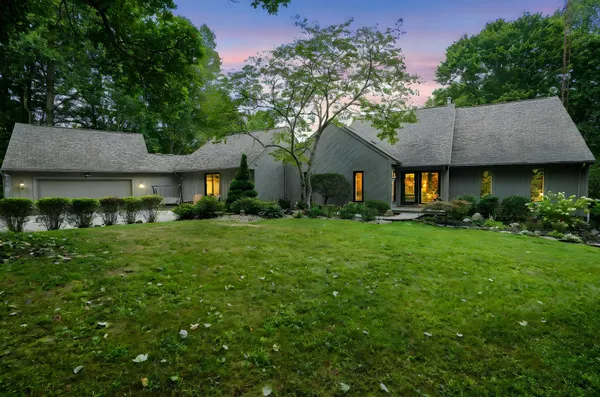 $765,000 | 13464 Highway 664, Logan, OH 43138