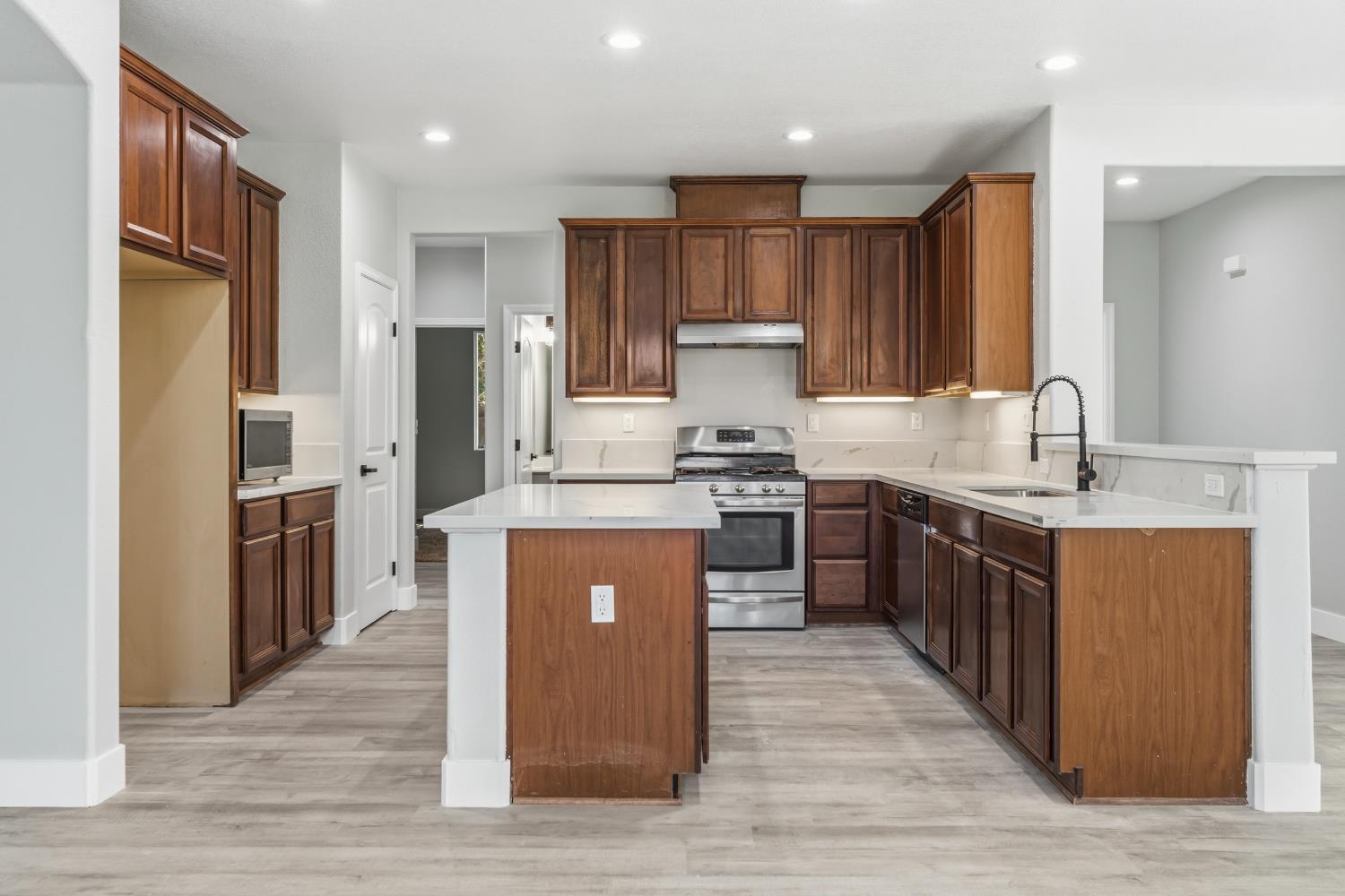 357 Wolfpack Court Patterson, CA 95363 - Photo 11 of 42