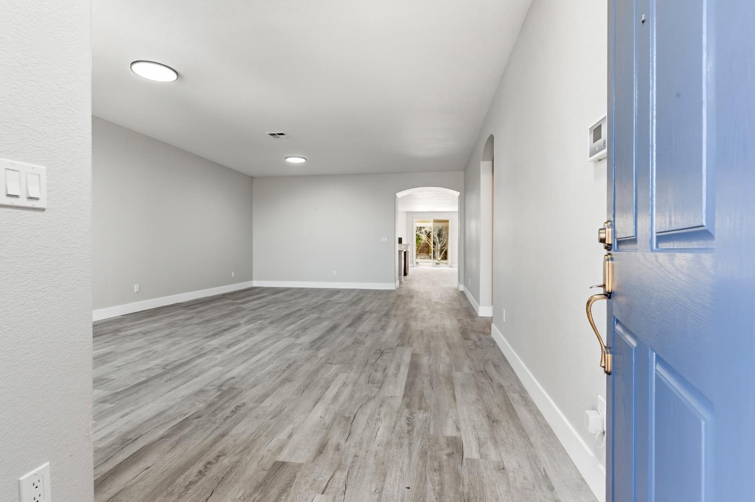 357 Wolfpack Court Patterson, CA 95363 - Photo 2 of 42