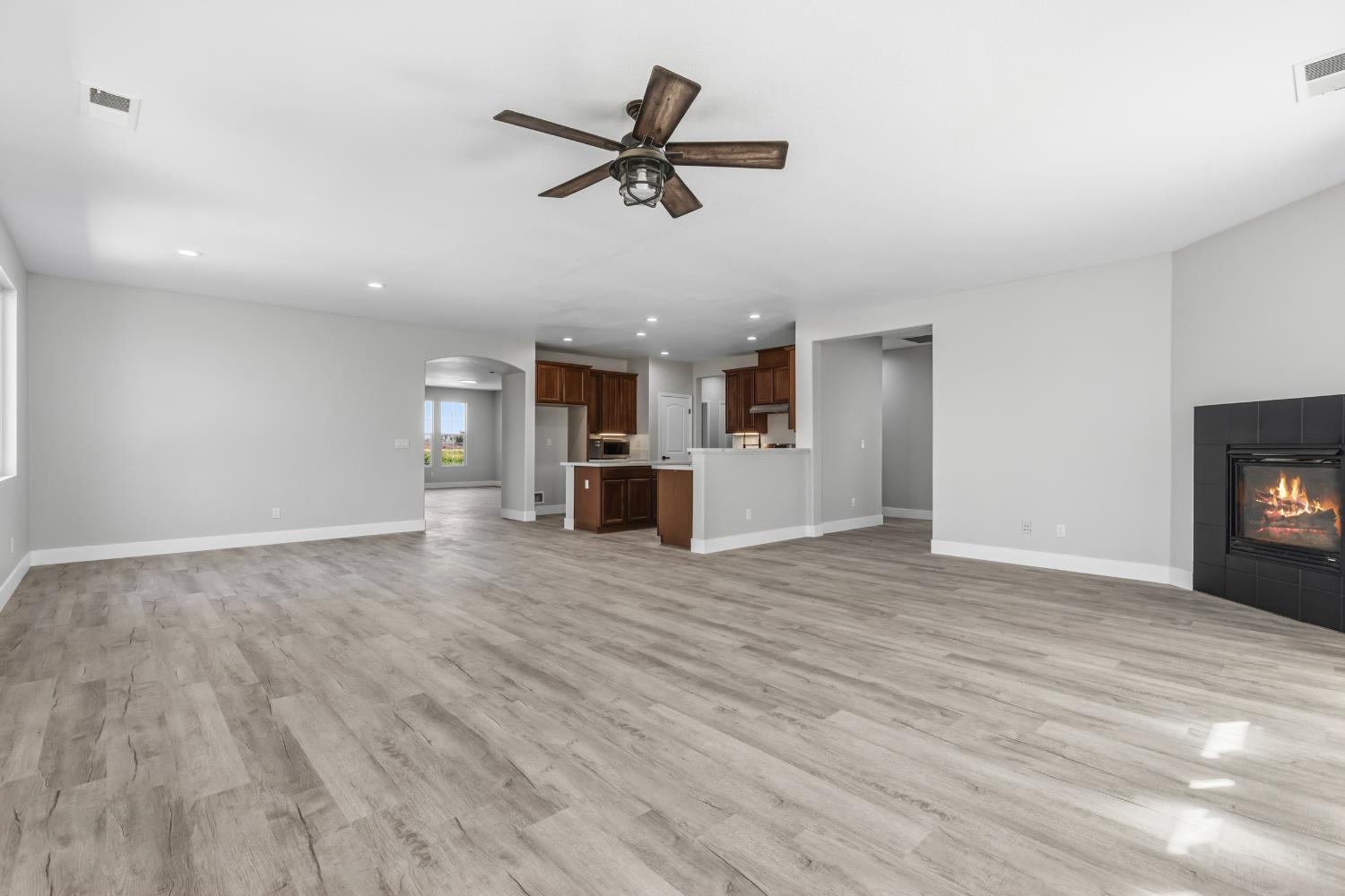 357 Wolfpack Court Patterson, CA 95363 - Photo 9 of 42