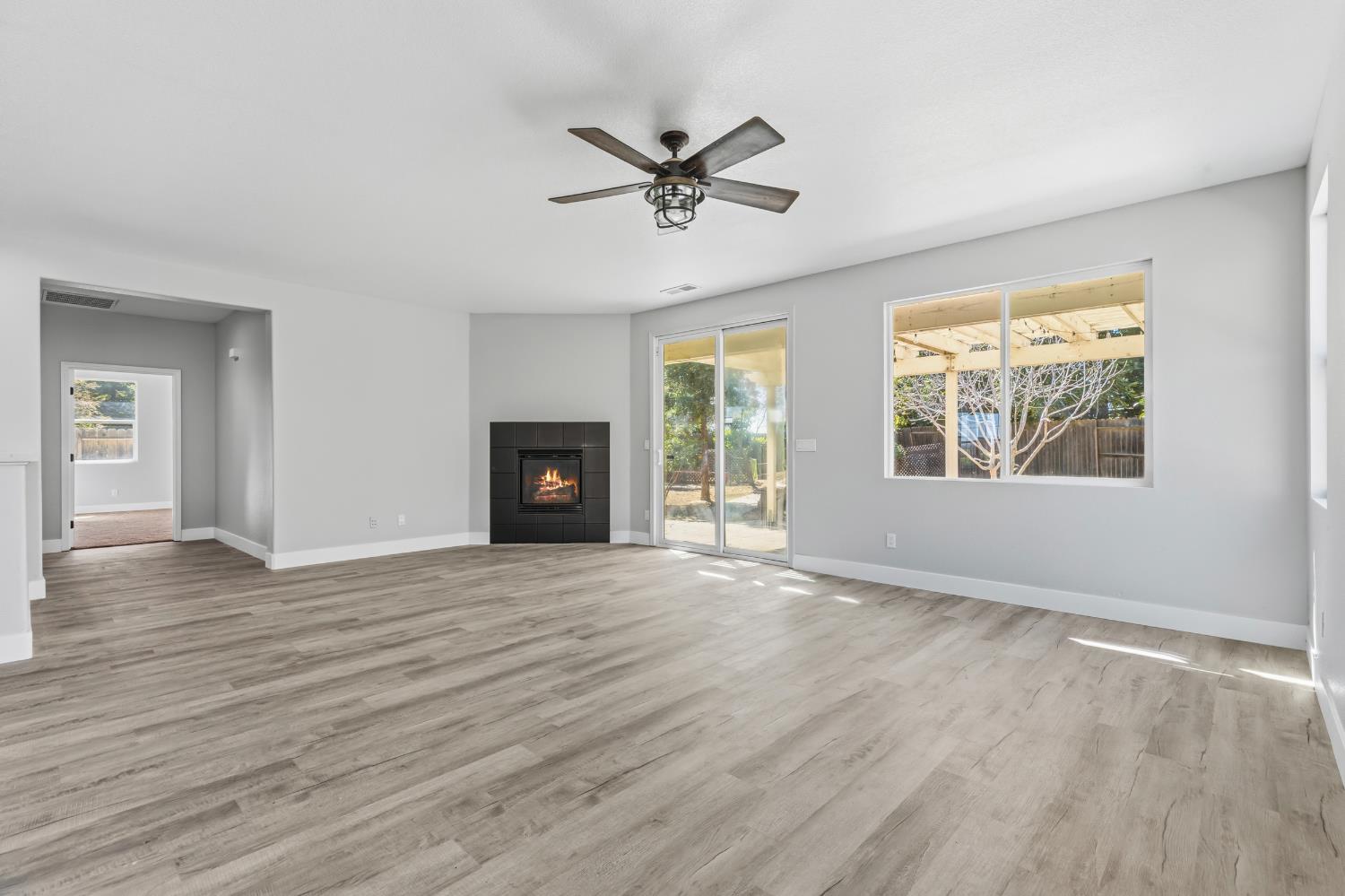 357 Wolfpack Court Patterson, CA 95363 - Photo 10 of 42