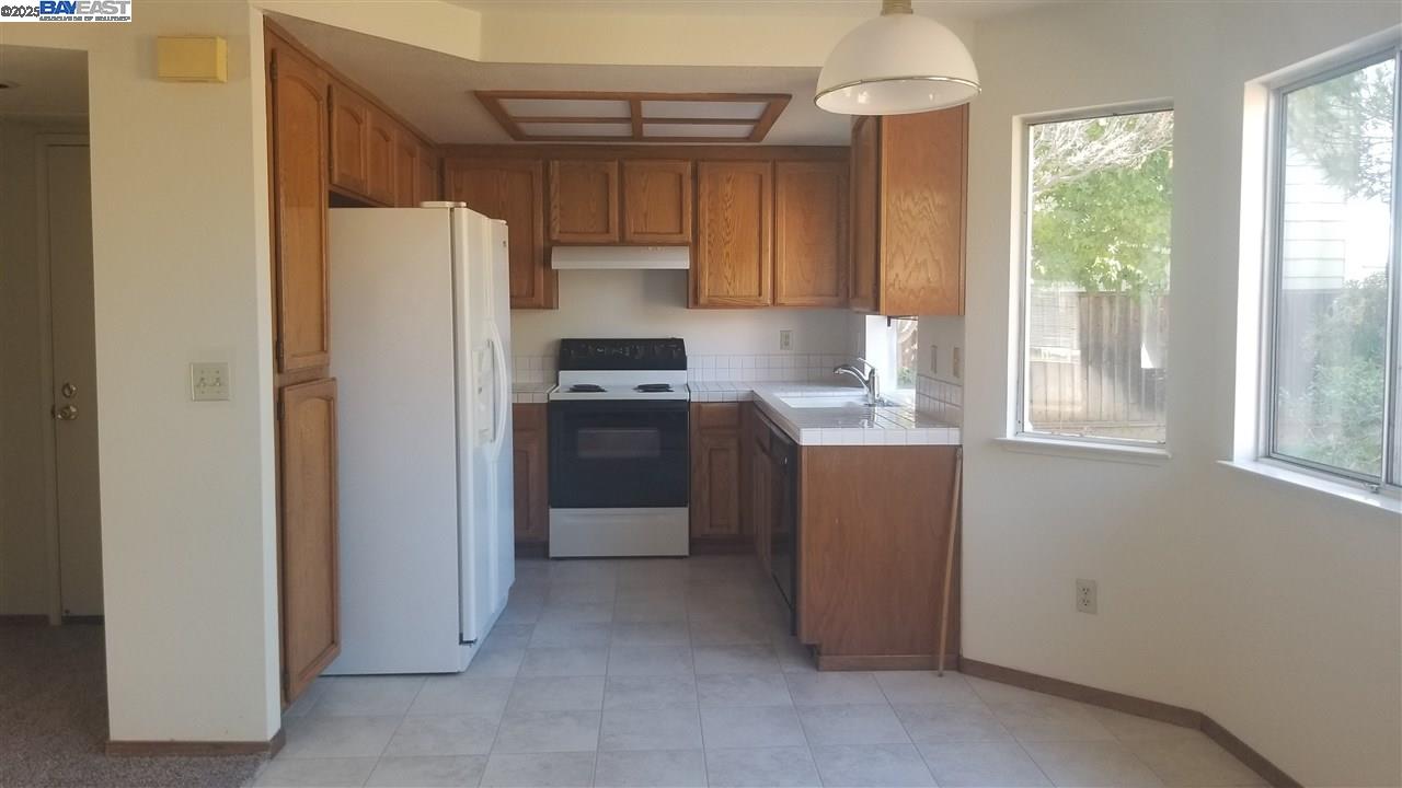 3011 Badger Drive Pleasanton, CA 94566 - Photo 7 of 18