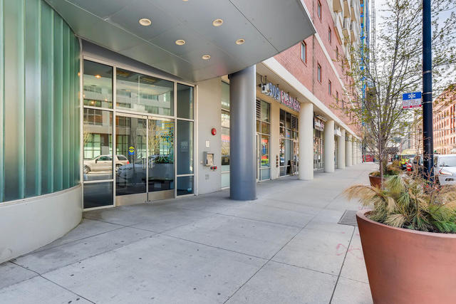 909 West Washington Boulevard, Unit 803 Chicago, IL 60607 - Photo 2 of 17