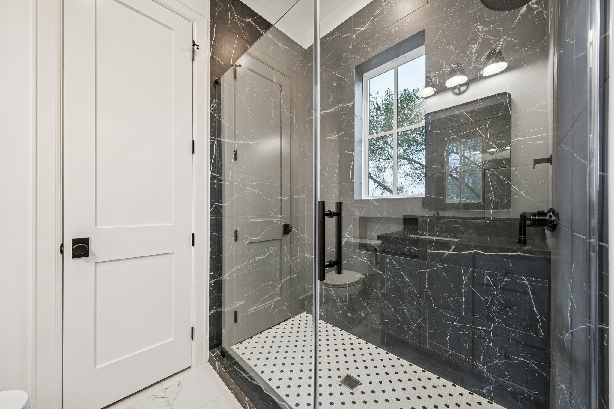 1227 Howard Lane Bellaire, TX 77401 - Photo 35 of 45 En suite for the bedroom