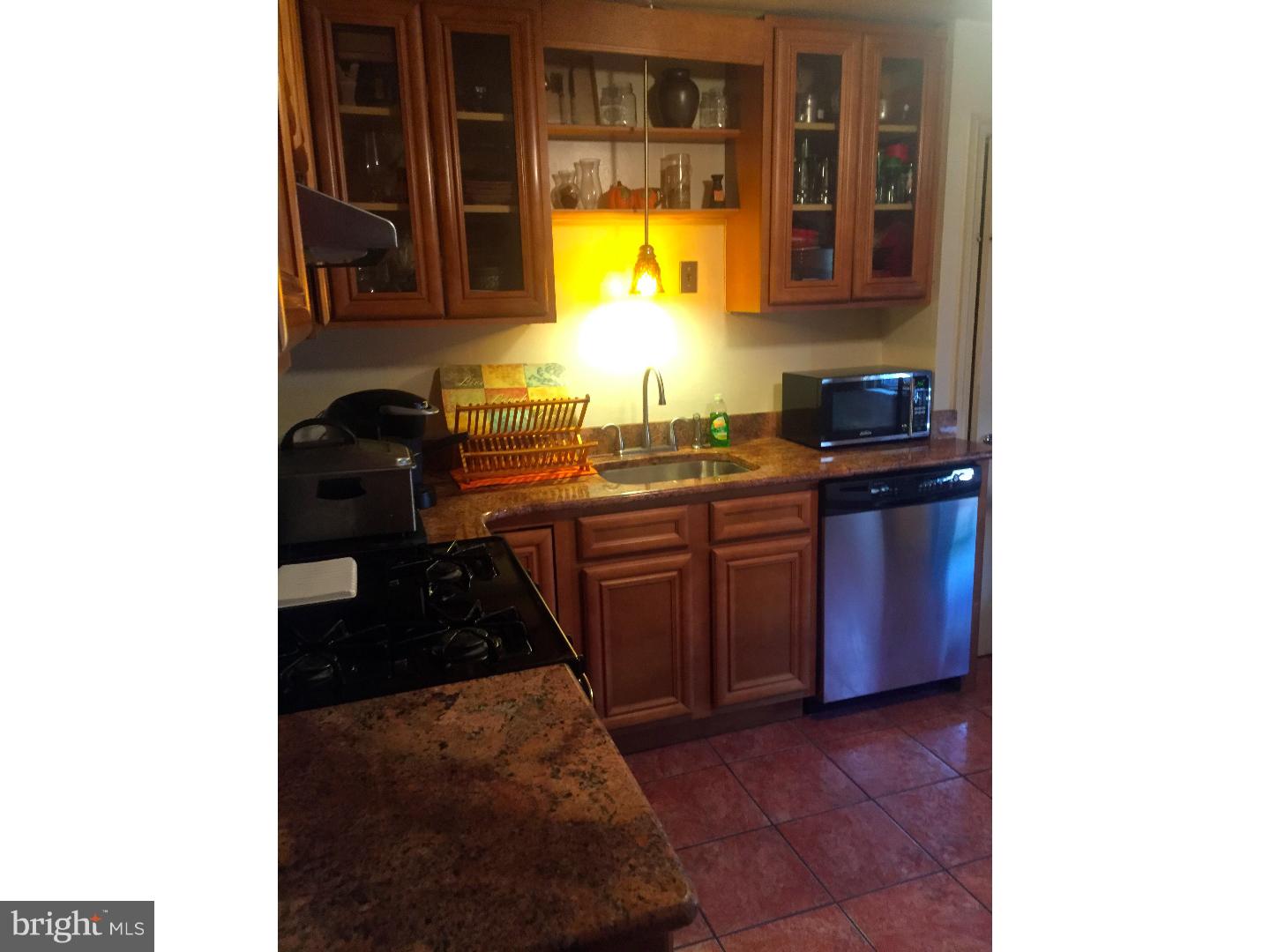 217 Glendale Road Upper Darby, PA 19082 - Photo 14 of 17