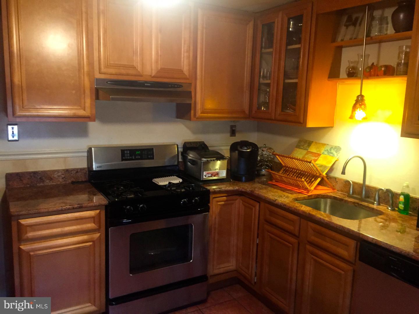 217 Glendale Road Upper Darby, PA 19082 - Photo 15 of 17