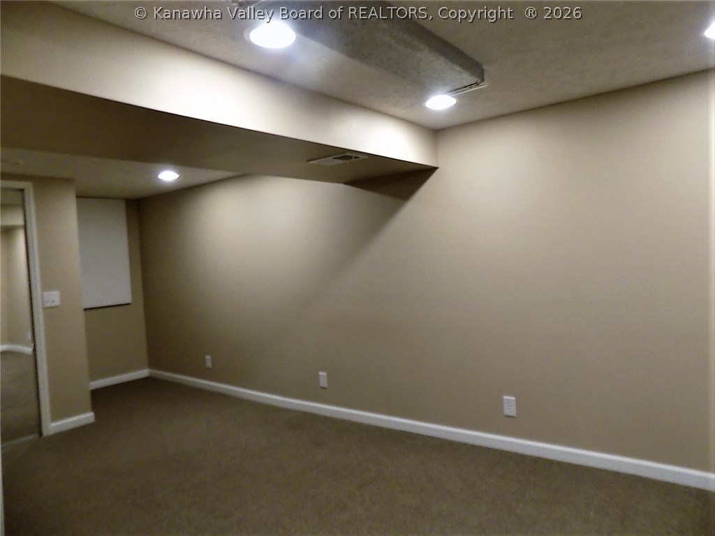 834 Walters Road Charleston, WV 25314 - Photo 8 of 12 Gallery Image 8