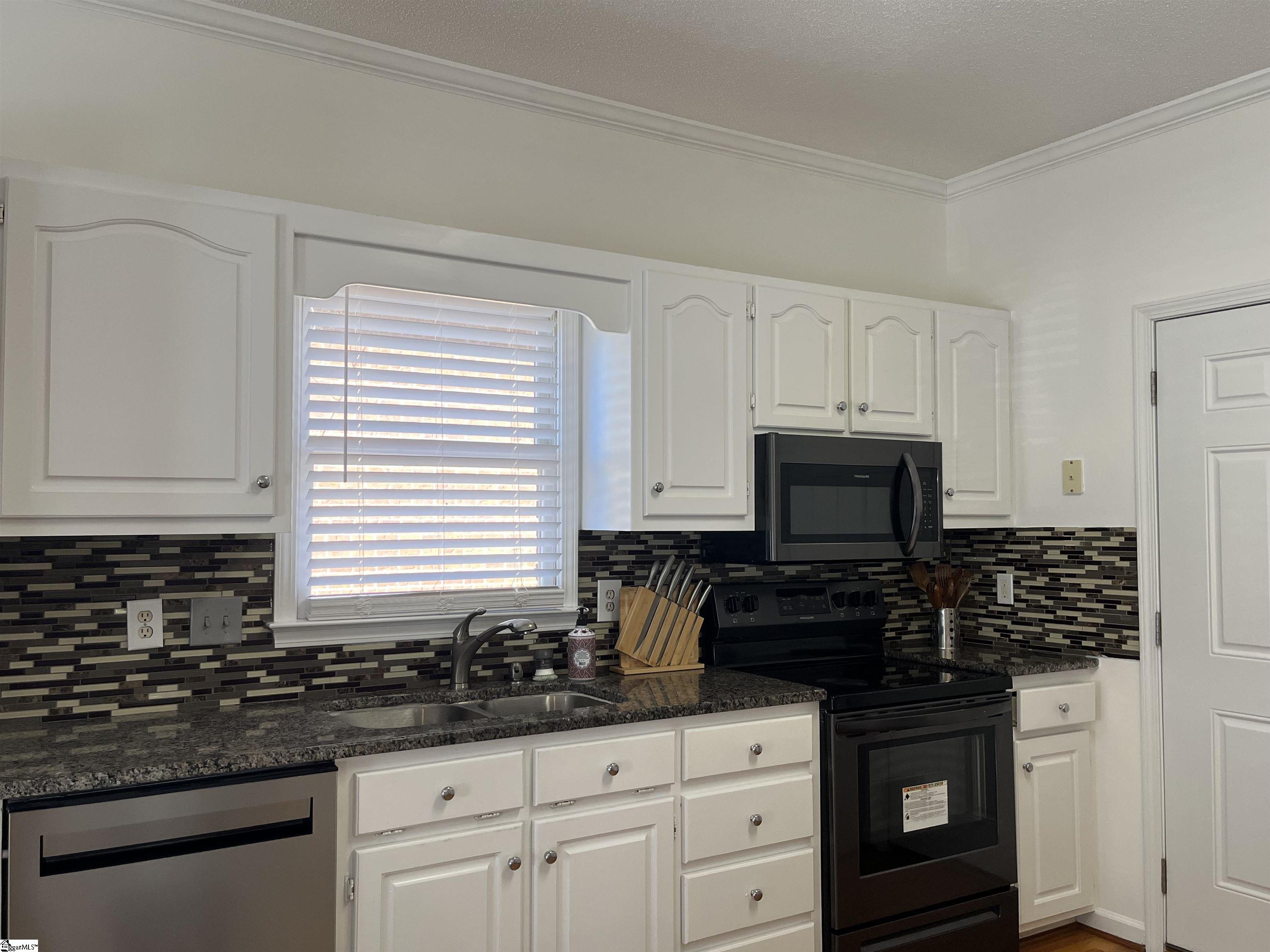 104 Commons Drive Easley, SC 29642 - Photo 9 of 23 Gallery Image 9
