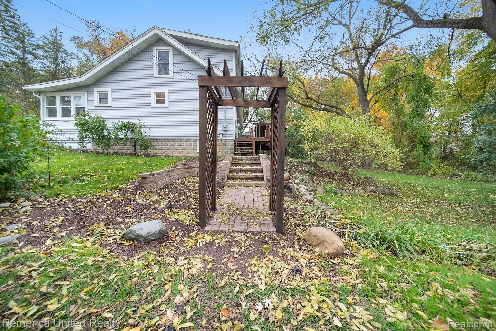 2795 Loon Lake Road Wixom, MI 48393 - Photo 25 of 27 2795-Loon-Lake_3.jpg