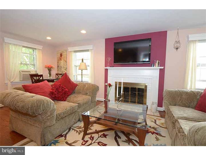 741 East Manoa Road Havertown, PA 19083 - Photo 4 of 21 Living Room