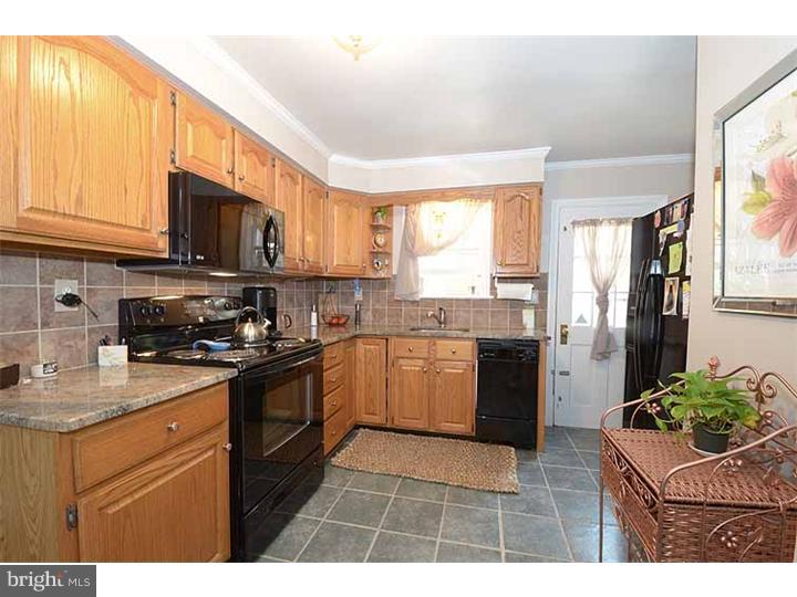 741 East Manoa Road Havertown, PA 19083 - Photo 6 of 21 Kitchen