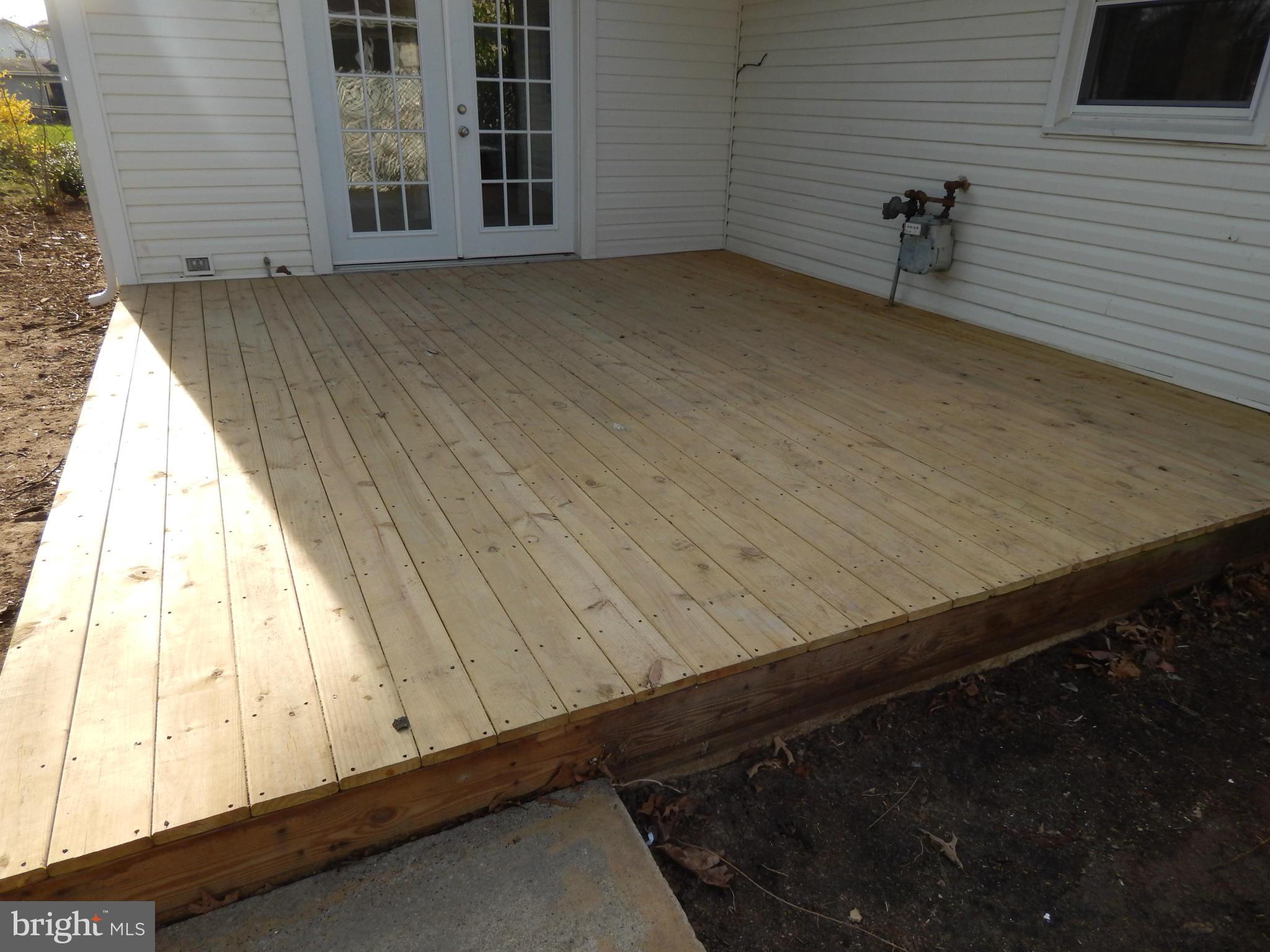 1107 Harvard Road Waldorf, MD 20602 - Photo 23 of 27 Deck