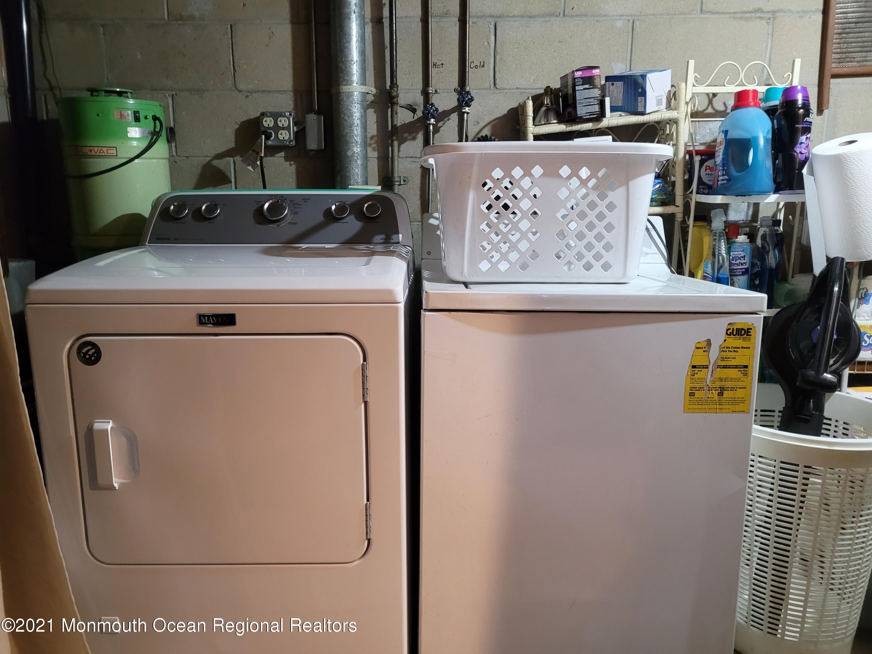 10 Gull Way Keyport, NJ 07735 - Photo 11 of 40 Laundry in basement