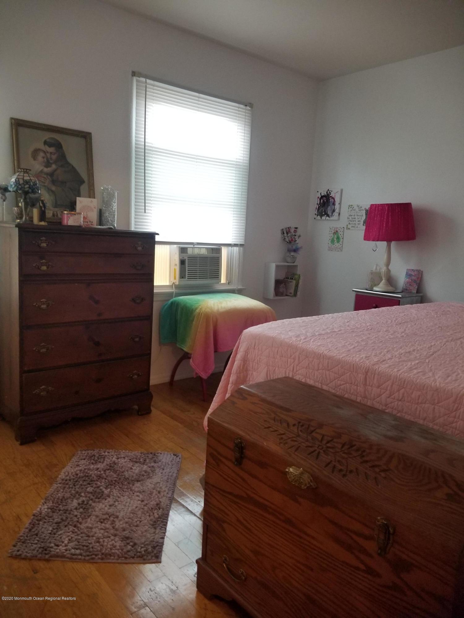 10 Gull Way Keyport, NJ 07735 - Photo 20 of 40 second bedroom