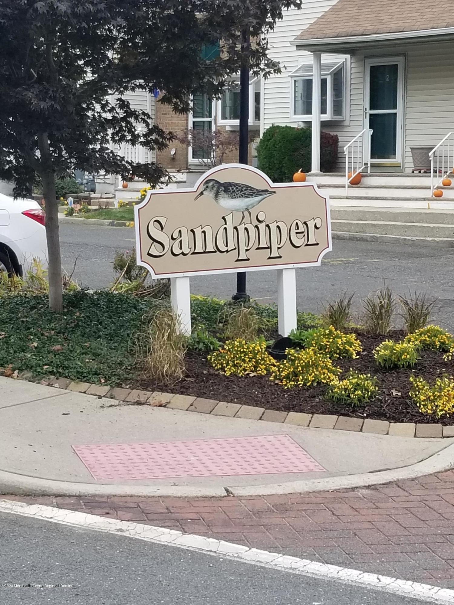 10 Gull Way Keyport, NJ 07735 - Photo 3 of 40 Sandpiper Entrance