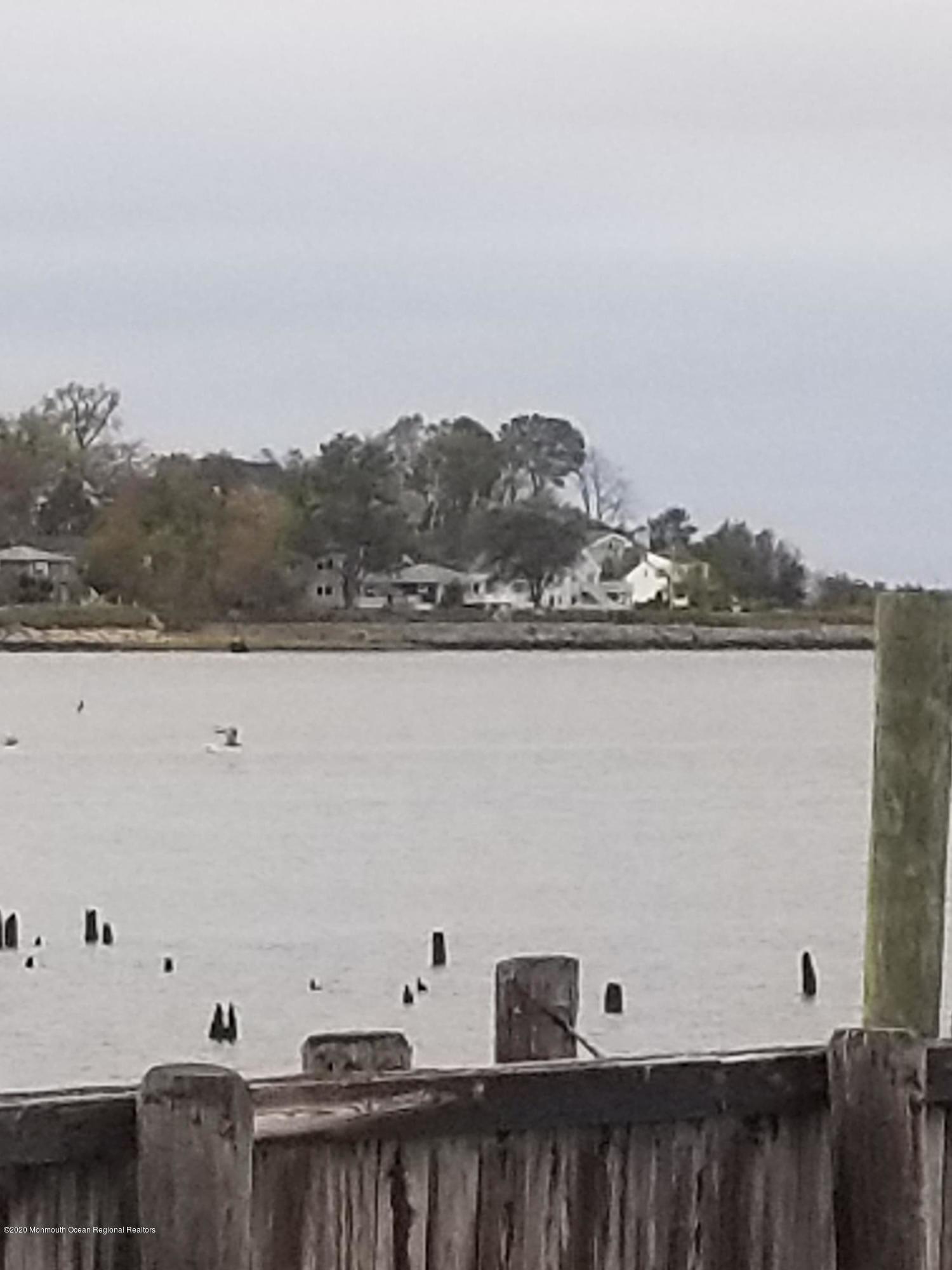 10 Gull Way Keyport, NJ 07735 - Photo 25 of 40 views