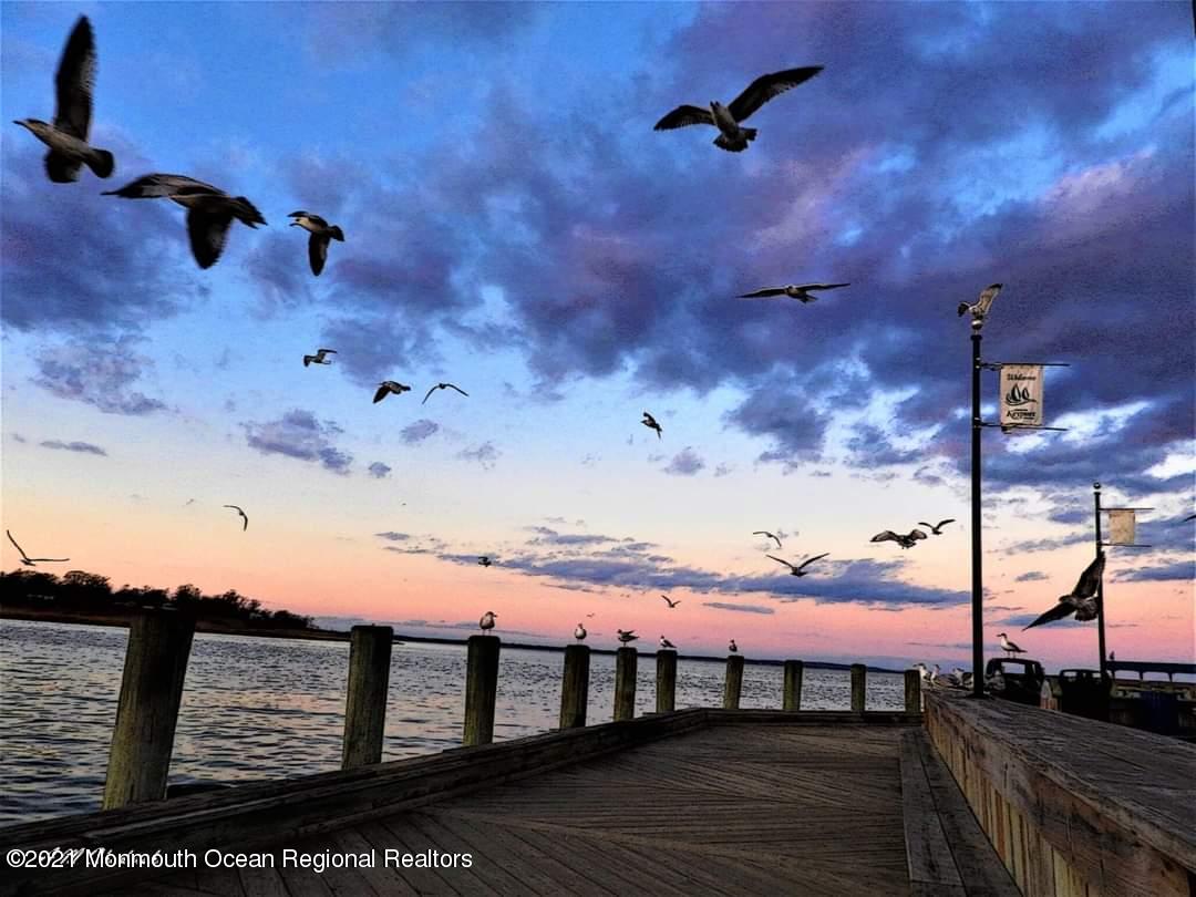 10 Gull Way Keyport, NJ 07735 - Photo 4 of 40 Waterfront walk