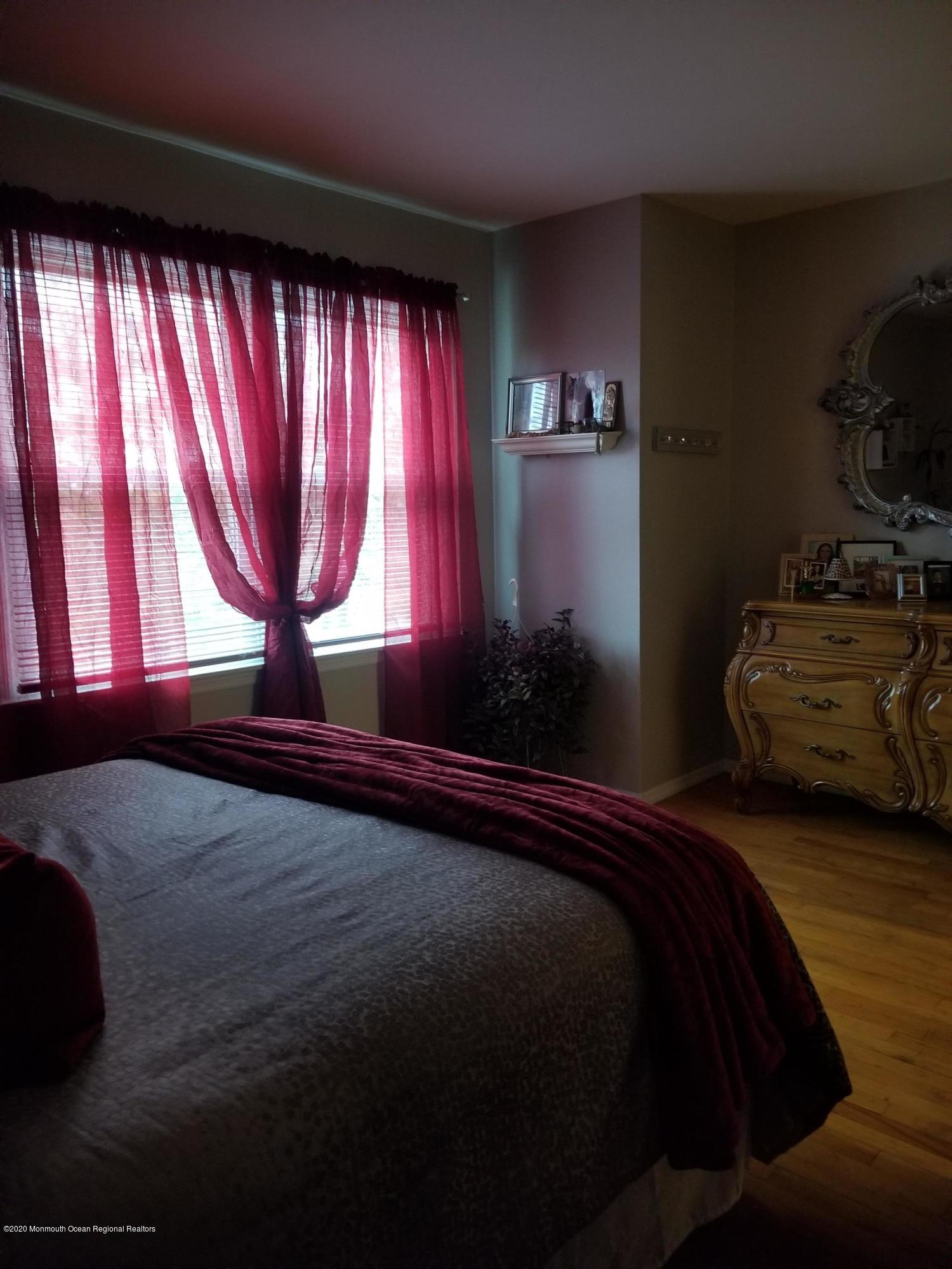 10 Gull Way Keyport, NJ 07735 - Photo 31 of 40 20201113_121753