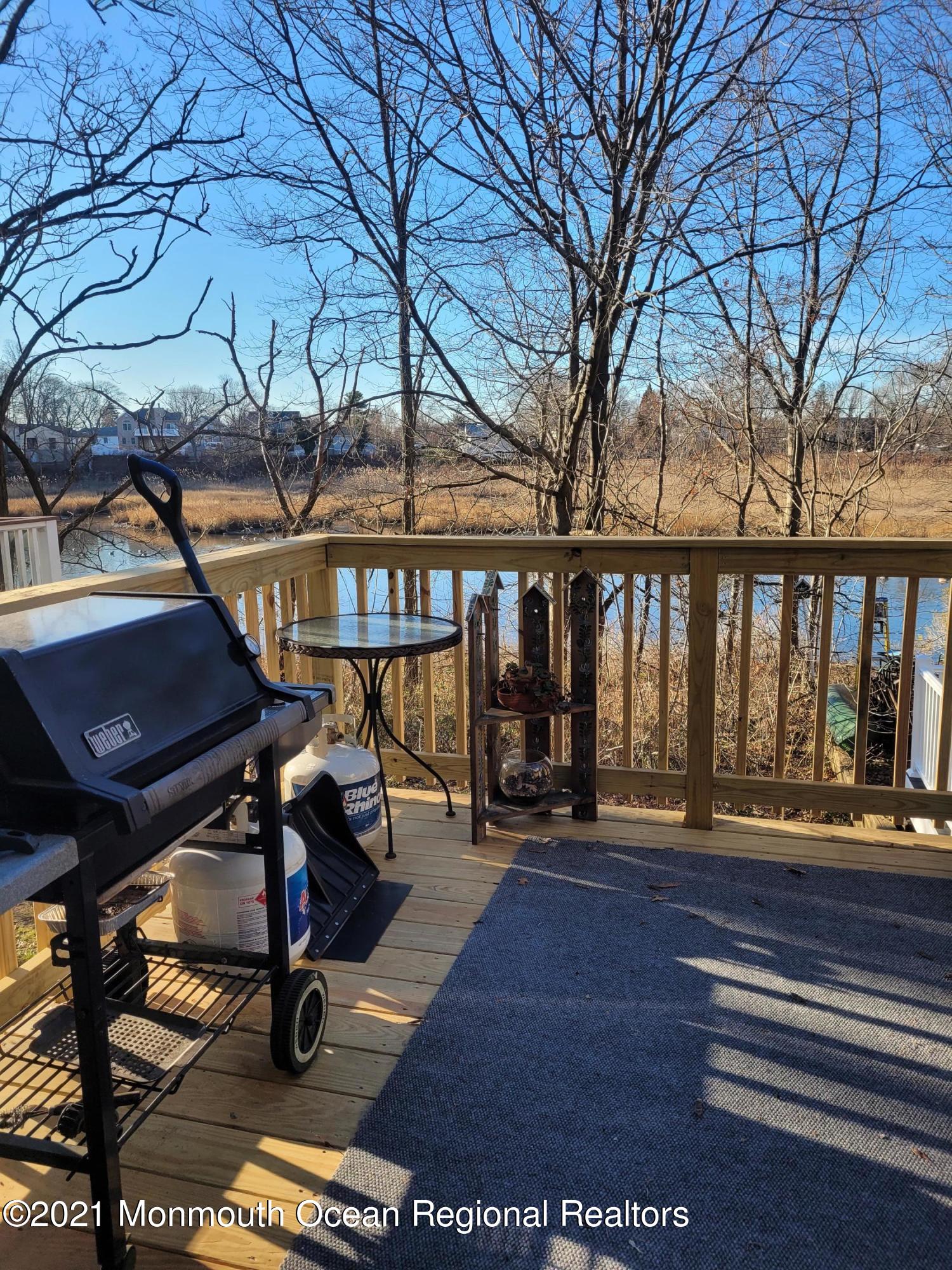 10 Gull Way Keyport, NJ 07735 - Photo 38 of 40 Great water views