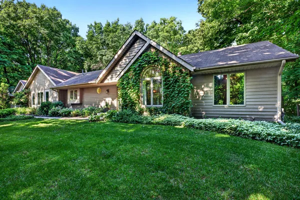 $579,500 | 315 Kettle Court, Slinger, WI 53086